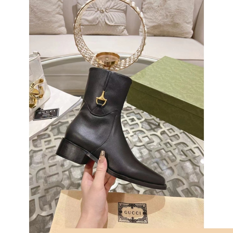 G*u*i boots